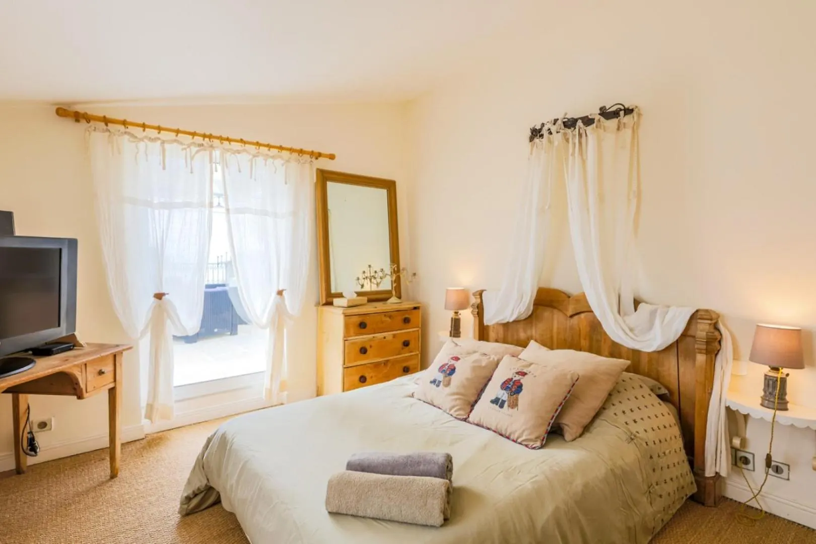 Villa Lou Mas Soubran Vi2083 By Riviera Holiday Homes Nice