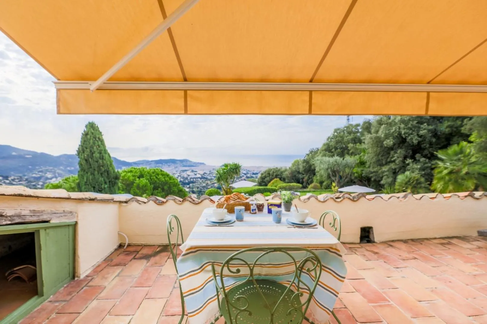 Villa Lou Mas Soubran Vi2083 By Riviera Holiday Homes Nice